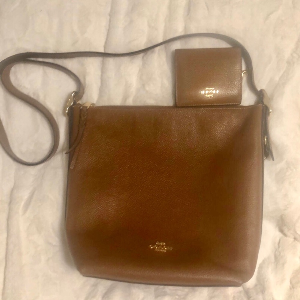 Coach Val Duffle bag with wallet
